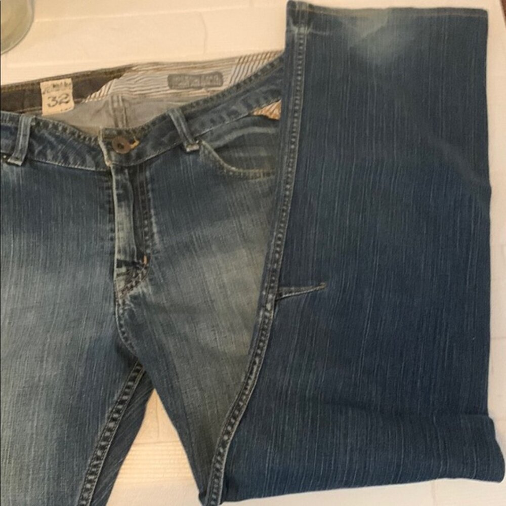 Volcom jeans and T-shirt set - Picture 3 of 7